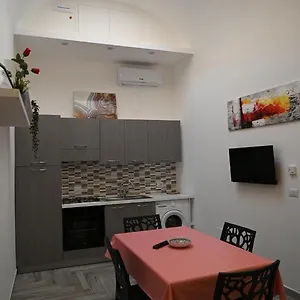 Casacordai , Aeroporto di Catania Fontana Rossa Italia